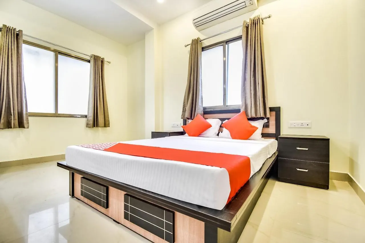 Oyo 786 Hotel Shree Guru Annex Kathmandu 3*,  Nepal